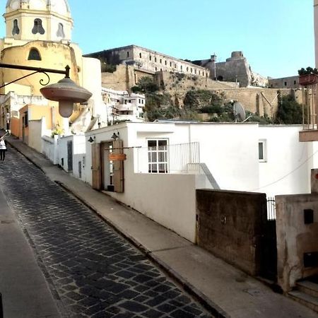 Casa Adriano Apartment Procida Ngoại thất bức ảnh